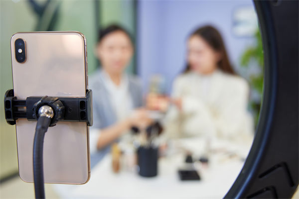 新势力车企4月“成绩单”出炉 最高同比增长超270%